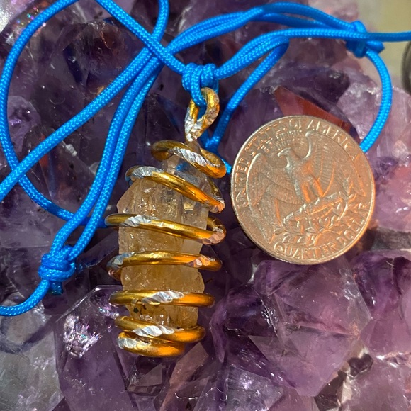 NATURAL RUTILATED CRYSTAL HANDWRAPPED IN GOLD WIRE - Picture 2 of 3